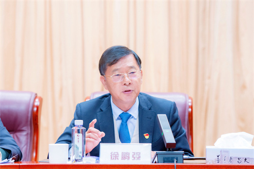 集團(tuán)九屆二次職工代表……